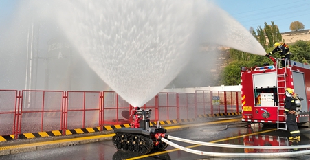 青海宜化創(chuàng)新人機(jī)協(xié)同實(shí)戰(zhàn)演練筑牢安全生產(chǎn)防線(圖1) 青海宜化創(chuàng)新人機(jī)協(xié)同實(shí)戰(zhàn)演練筑牢安全生產(chǎn)防線(圖1)