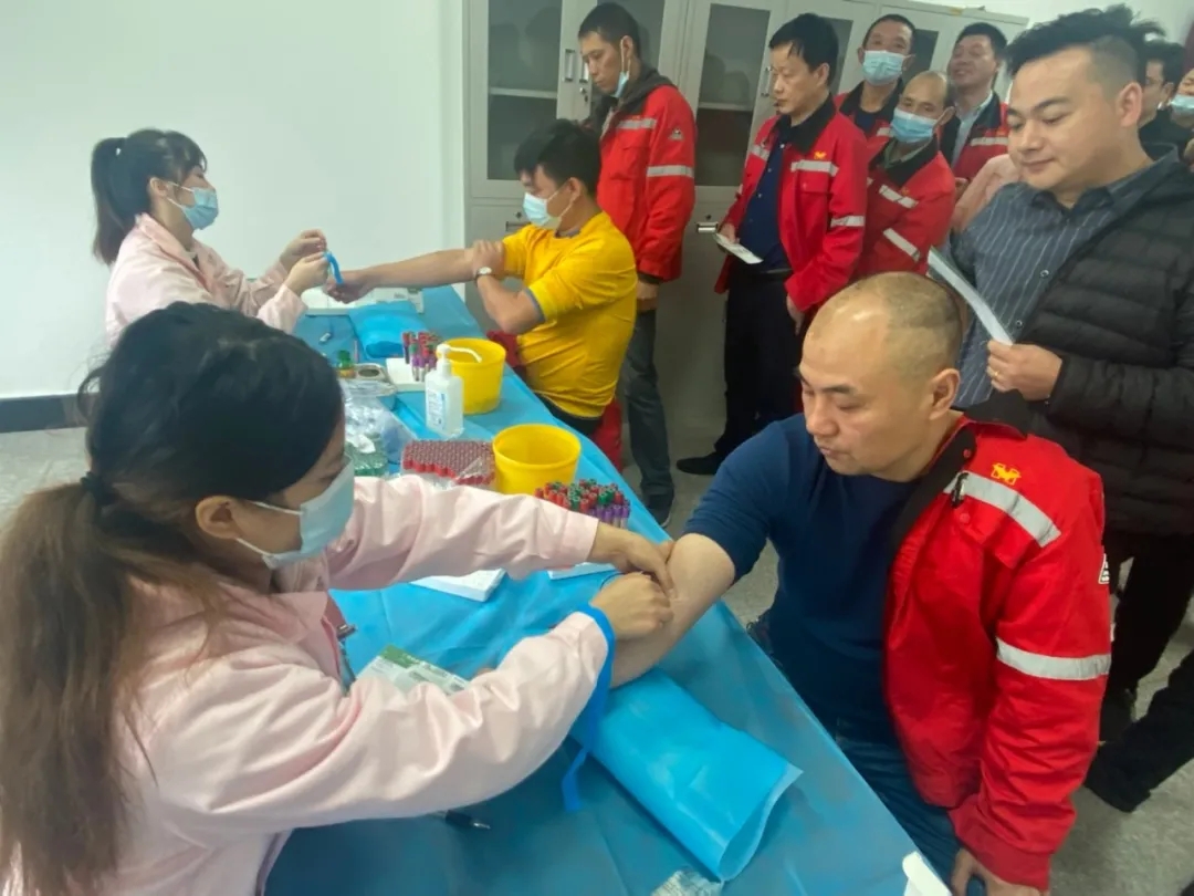 宜化化機(jī):關(guān)愛(ài)職工健康 開展職業(yè)健康體檢(圖3) 宜化化機(jī):關(guān)愛(ài)職工健康 開展職業(yè)健康體檢(圖3)