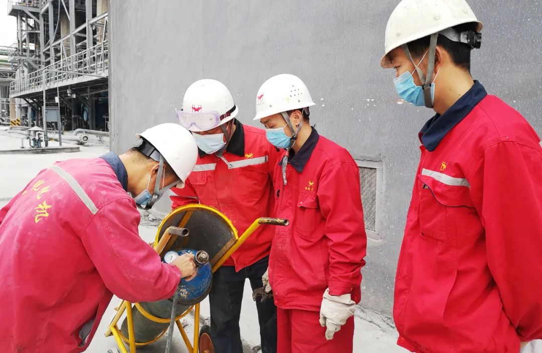 【學(xué)習(xí)貫徹宜昌市第七次黨代會精神】化機公司:學(xué)深悟透 知行合一(圖2) 【學(xué)習(xí)貫徹宜昌市第七次黨代會精神】化機公司:學(xué)深悟透 知行合一(圖2)